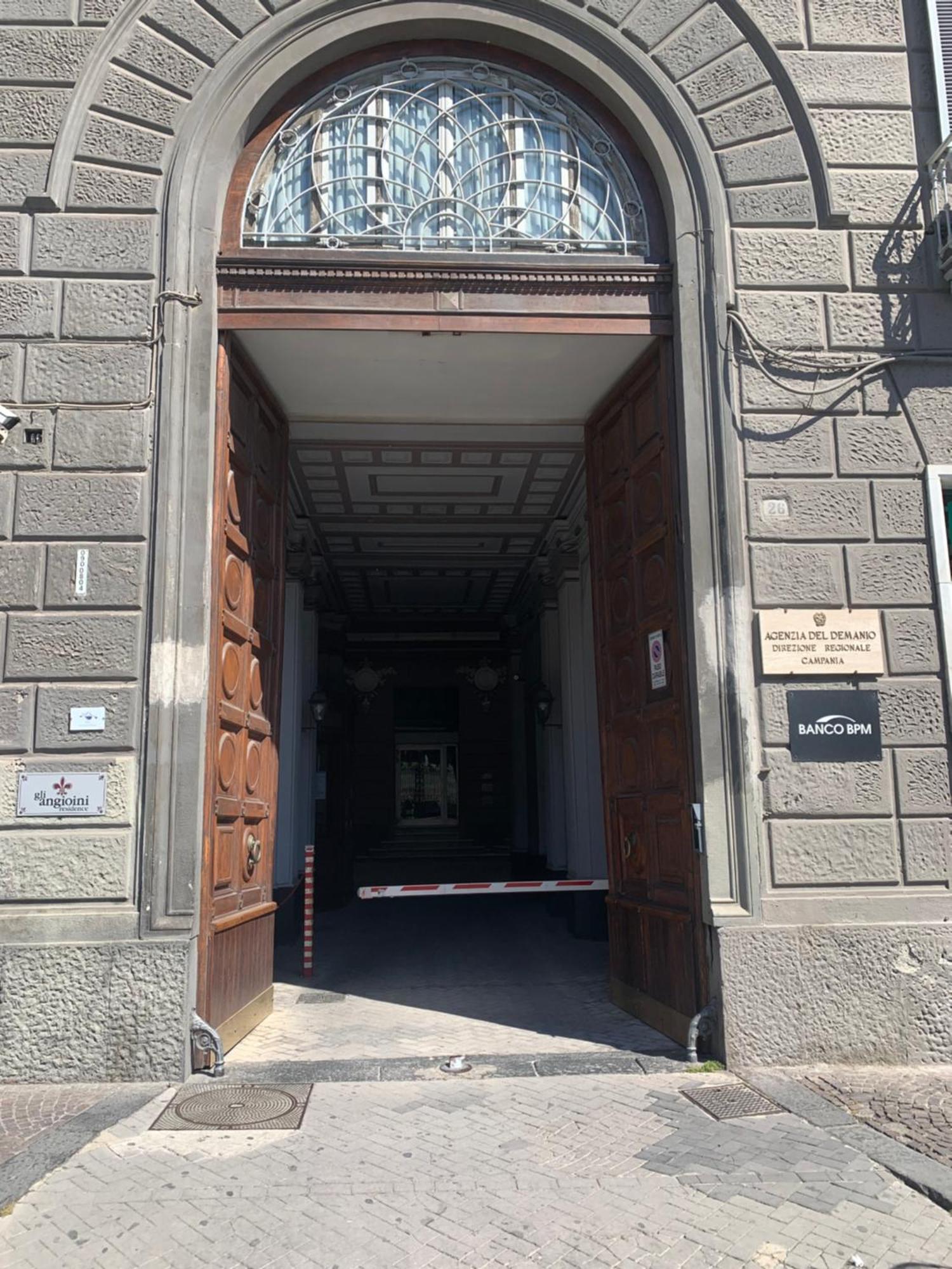 Residence Gli Angioini Srl Neapel Exterior foto